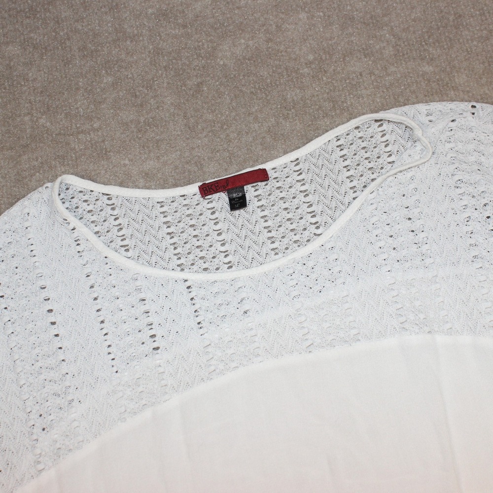 BKE Red Womens White Crochet Lace Rayon Gauze Short Sleeve Top Large BRDM1539